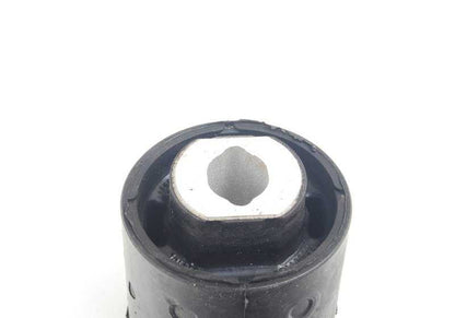Silentblock delantero OEM 33176770768 para BMW E46, E85. Original BMW.