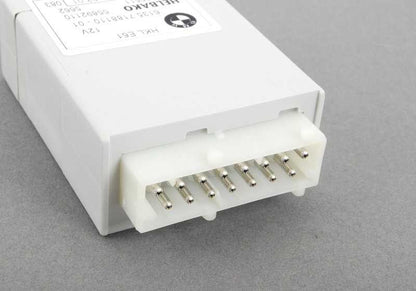 Módulo apertura eléctrica maletero OEM 61357188110 para BMW E61, E61N, E65, E66. Control unidad original para portón trasero eléctrico. Repuesto original BMW.