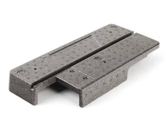 Inserto de tapa para la caja de la batería OEM 51712498952 para BMW E39 M5 (DE91, DE92, DE93). Compatible con modelos producidos entre 1998 y 2003. Pieza original BMW.