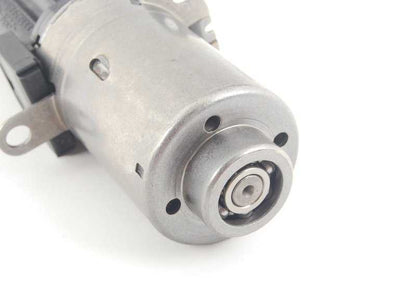 OEM ELECTRIC ACTADOR 11377603979 FOR BMW E82, E88, F20, F21, F22, F23, F87, E90, E91, E92, E93, F30, F31, F34, F80, F32, F33, F36, F82, F83, F07, F10, F11, F F01, F02, E84, F25, F26, E70, F15, E71, F16, E89. Original BMW.