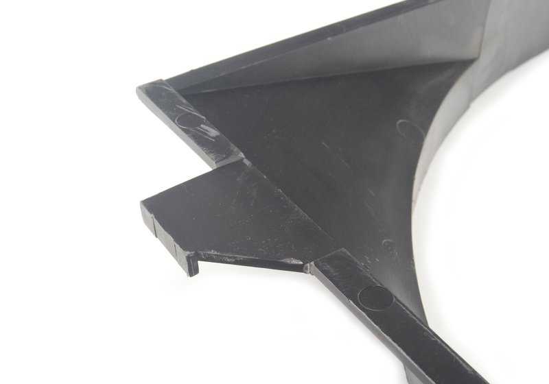 Carcasa del ventilador del radiador OEM 17112225348 para BMW Serie 3 E30. Original BMW.