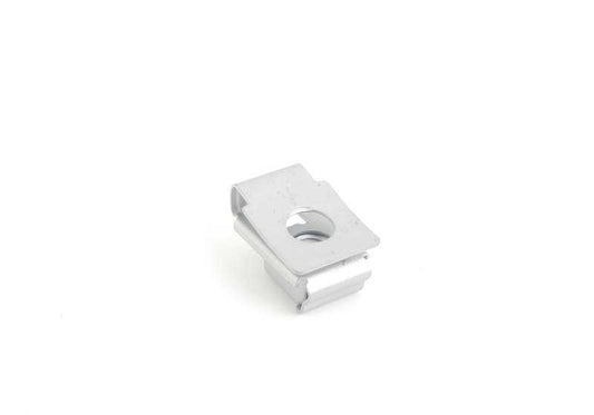 Tuerca enjaulada OEM 31116768715 para BMW E88, E90, E91, E92, E93, E84, E89. Pieza original BMW. Ideal para fijaciones en el chasis y la estructura del vehículo.