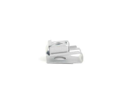 Tuerca enjaulada OEM 31116768715 para BMW E88, E90, E91, E92, E93, E84, E89. Pieza original BMW. Ideal para fijaciones en el chasis y la estructura del vehículo.