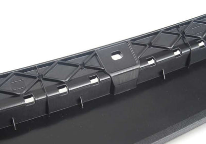 Moldura pilar B puerta delantera derecha OEM 51337263384 para BMW F30, F30N, F31, F31N, F35, F35N, F80, F80N. Color negro brillo. Original BMW.