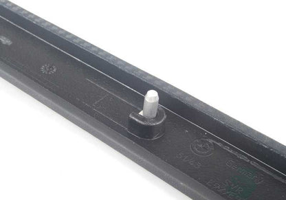 Moldura interior de cuero trasera derecha OEM 51438036690 para BMW E92, E92N, E93, E93N. Color negro carbón. Original BMW.