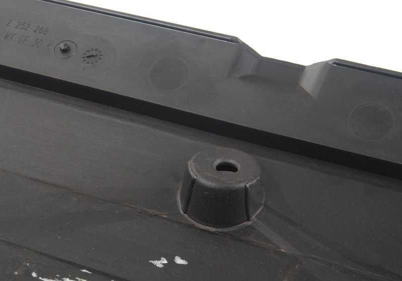 Cubierta superior OEM 51712252268 para BMW E36. Pieza original BMW. Ideal como recambio para la parte superior del sistema de ventilación o aire.