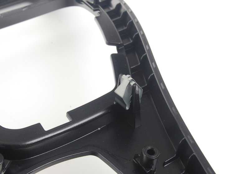 Embellecedor consola central negro OEM 51169170931 para BMW E90, E91, E92. Compatible con modelos 316d, 316i, 318d, 318i. Acabado negro diamante. Original BMW.