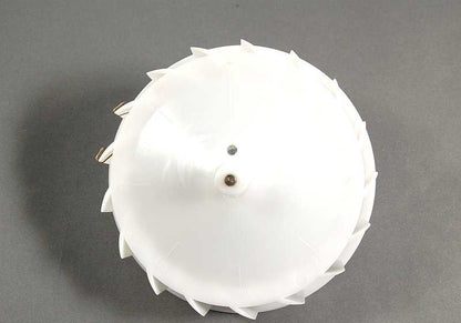 Ventilador calefacción OEM 64111357890 para BMW E9 {2.5 CS, 800 CS, 3.0 CSL, 3.0 CSi}. Compatible con modelos fabricados entre 1968 y 1975. Pieza original BMW.