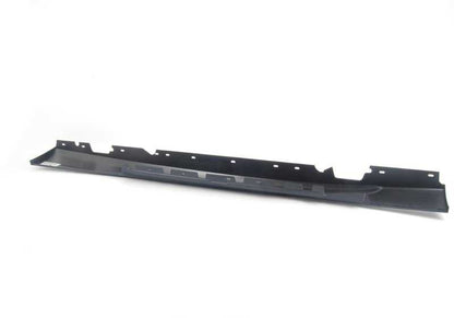 Embellecedor lateral derecho imprimado OEM 51778037454 para BMW E81, E82, E88. Original BMW.