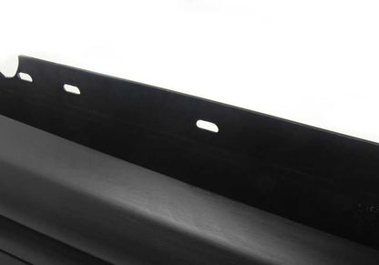 Embellecedor lateral derecho imprimado OEM 51778037454 para BMW E81, E82, E88. Original BMW.