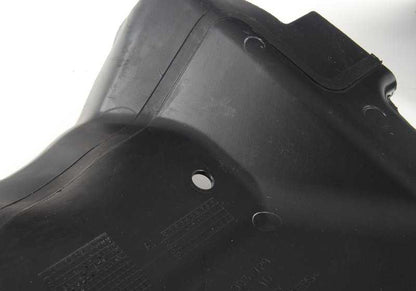 Conducto de aire lateral izquierdo OEM 51747903729 para BMW E89. Original BMW.