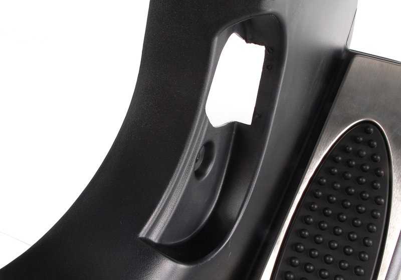 Revestimiento lateral reposapiés M delantero izquierdo OEM 51437902389 para BMW Serie 3 E46. Original BMW.