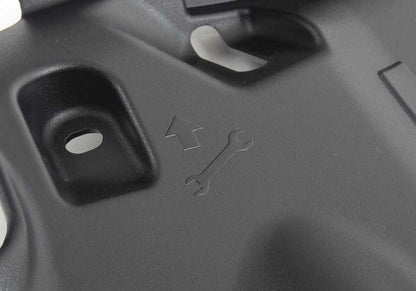 Protector de umbral de maletero OEM 51477124301 para BMW E93. Original BMW.