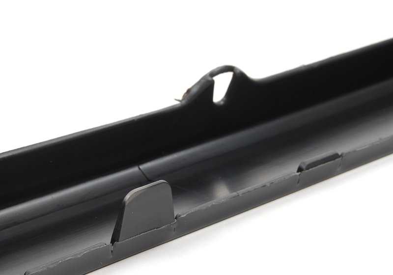 Spoiler trasero central OEM 51126800209 para MINI R50 One y Cooper (2001–2006). Pieza original MINI. Ideal para sustituir el alerón central trasero en vehículos con carrocería R50. Color negro.