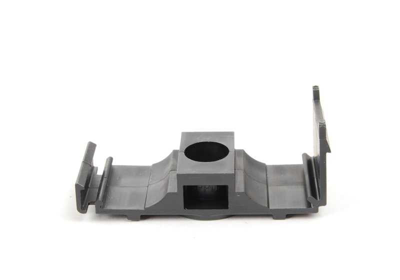 Soporte de tubería de refrigeración de aceite OEM 17222283586 para BMW E90, E92, E93, F10, F90, G90, F06, F12, F13, G70, F91, F92, F93, F95, G05, F96, G06, G07, G09. Original BMW.