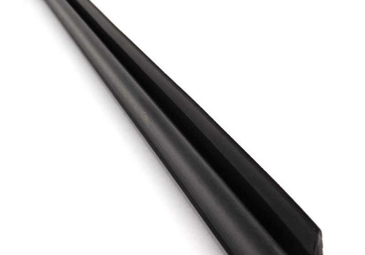 Burlete exterior derecho OEM 51228159022 para BMW E39. Original BMW.