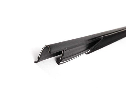 Burlete exterior derecho OEM 51228159022 para BMW E39. Original BMW.