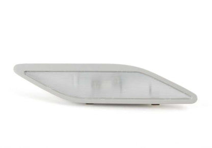 Luz interior trasera derecha OEM 63318363608 para BMW Serie 5 E39 520i (1995-2003). Original BMW.