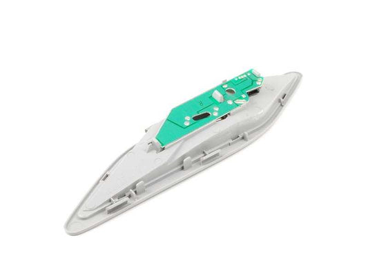 Luz interior trasera derecha OEM 63318363608 para BMW Serie 5 E39 520i (1995-2003). Original BMW.