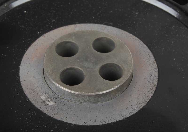 Amortiguador de vibraciones para BMW E46, E39, E53 (OEM 11232247890). Original BMW.