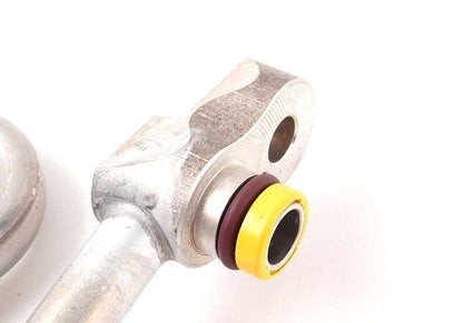 Tubería de alta presión del compresor al condensador OEM 64538378142 para BMW E39. Original BMW.