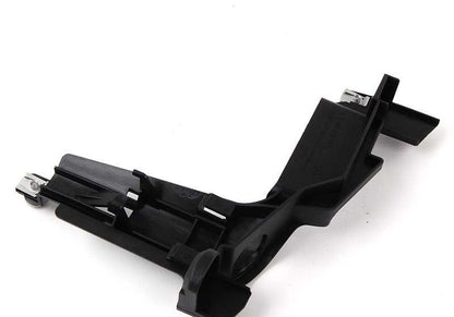 Soporte izquierdo de faro delantero OEM 63128380187 para BMW E46. Compatible con versiones de faros halógenos y de xenón. Original BMW.