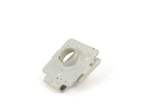 Tuerca clip C OEM 07146989687 para BMW X5 E70, E71 y X6 E72. Compatible con modelos 3.0d, 3.0sd, 3.0si, 4.8i y X5 M. Pieza original BMW.