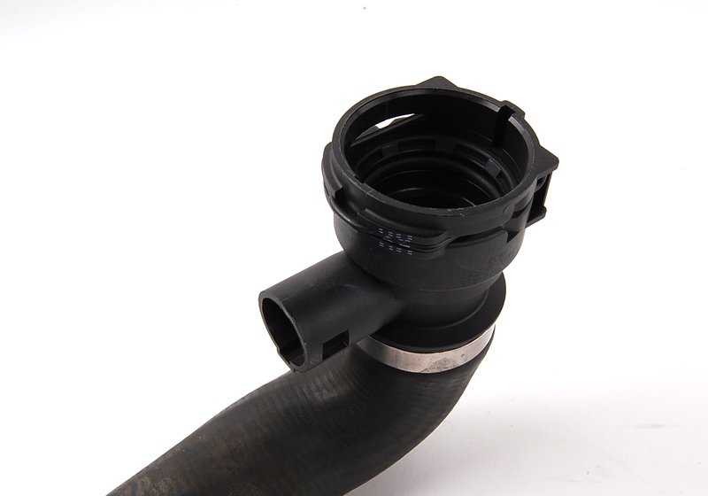 Manguera de agua OEM 11531407812 para BMW E39 M5. Compatible solo con modelos M5 E39 (DE91 y DE92) con motor S62 y cambio manual. Original BMW.