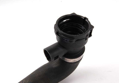 Manguera de agua OEM 11531407812 para BMW E39 M5. Compatible solo con modelos M5 E39 (DE91 y DE92) con motor S62 y cambio manual. Original BMW.