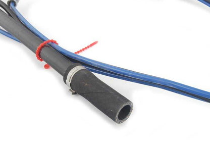 Tubo de ventilación de combustible OEM 16117176511 para BMW E46 320i y 323i (modelos con motor M52 y M54, cambio manual y automático). Original BMW.