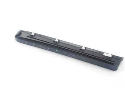 Moldura embellecedora puerta trasera izquierda OEM 51138052083 para BMW F25, F26. Original BMW.