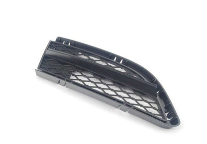 Rejilla parcial derecha OEM 51117198902 para BMW E90 y E91. Original BMW.