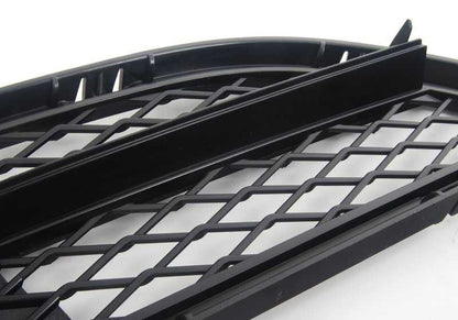Rejilla parcial derecha OEM 51117198902 para BMW E90 y E91. Original BMW.
