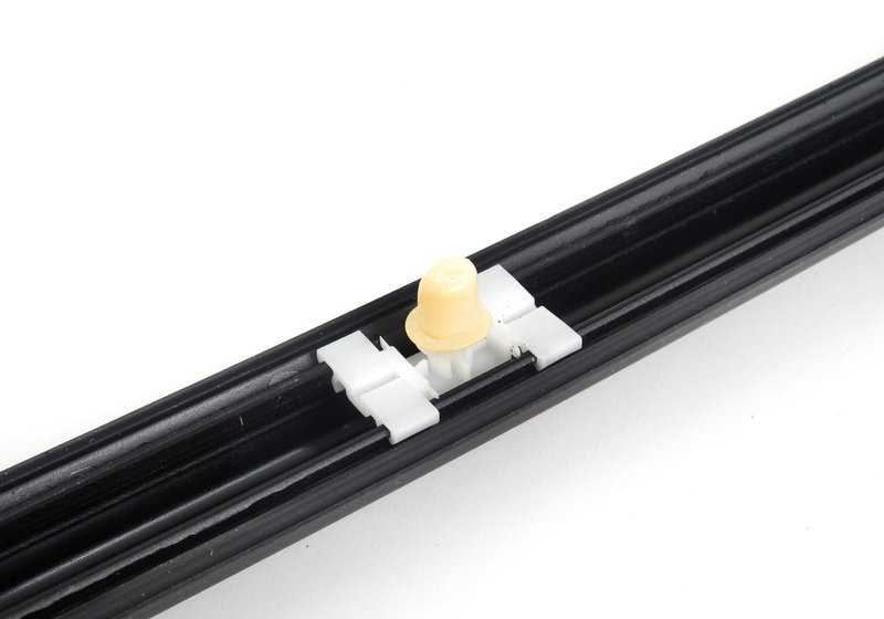 Seitliche Formtüre linke hintere Tür OEM 51131960733 für BMW E36 316i. Original BMW.