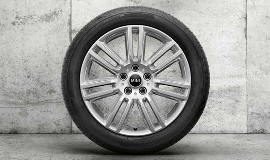 Llanta de aleación 7,5Jx18 ET51 Pair Spoke 532 brightsilver OEM 36116856032 para MINI Countryman F60, F60 LCI. Original MINI.