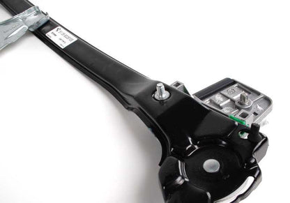 Alzacristales eléctrico delantero izquierdo OEM 51338229105 para BMW Serie 3 E46 (316Ci, 316ti, 318Ci, 318ti). Original BMW.