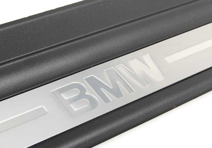 Cobertura de entrada izquierda para BMW Serie 3 E46 (OEM 51478204113). Original BMW