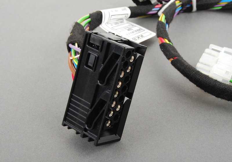 Mando izquierdo de ajuste del asiento OEM 52108263133 para BMW E46 {316i, 316Ci} con motores M43, N40, N42, N45. Compatible con cambio manual y automático. Original BMW.