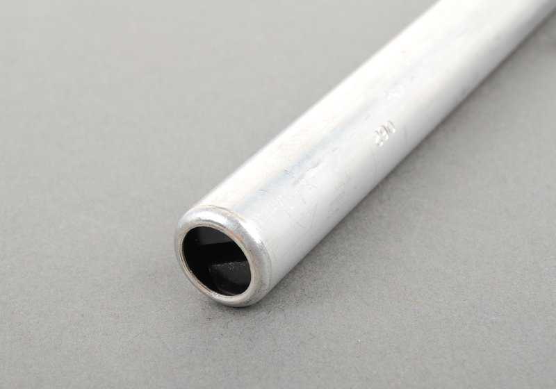 Mástil antena cromado OEM 65211376010 para BMW E30. Compatible con modelos 316, 316i (manual y automático) con motor M10. Original BMW.
