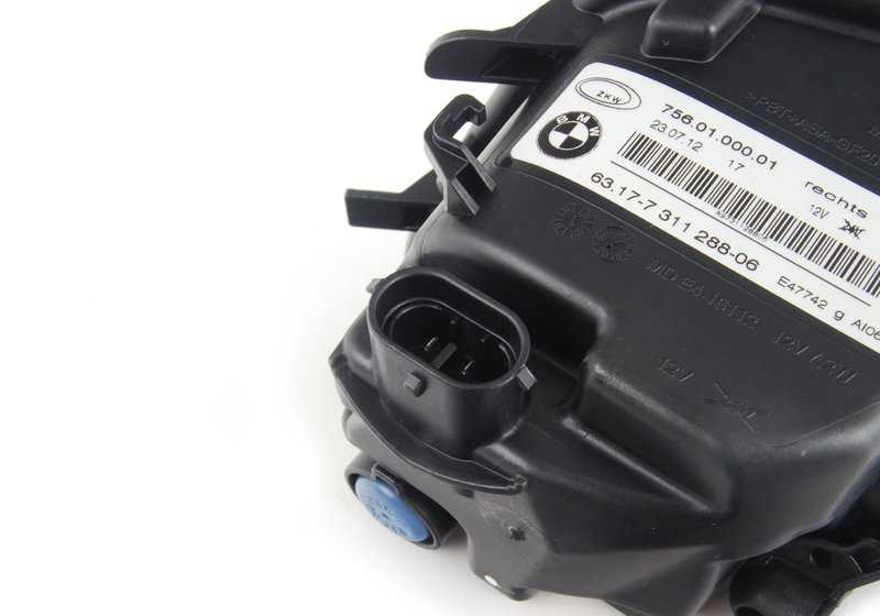 Antinieblas LED derecho OEM 63177311288 para BMW F01 (730d, 730i, 740d, 740i) y F02. Compatible con versiones xDrive y tracción trasera. Original BMW.