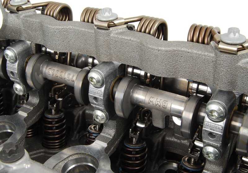 Codificato con il sistema di valvole 11127591617 per BMW E81, E82, E87, E88, E90, E91, E92, E93, E60, E61, F10, F11, F18, E63, E64, E65, E66, F01, F02, E84, E83, F25, F25, F25, E70 0 E86, E89. BMW originale.