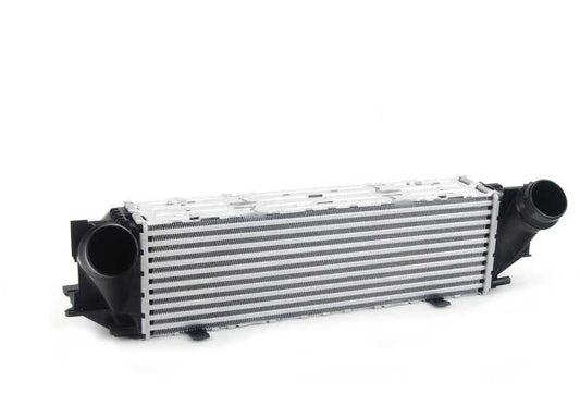 INTERCOOLER OEM 17117618768 FOR BMW F07N, F10, F10N, F11, F11N, F18N. Original BMW spare. Ideal to improve engine air cooling and maintain optimal performance.