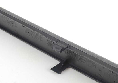 Moldura trasera derecha OEM 51128184508 para BMW E39 (520i, 523i, 525i, 528i, 530i, 535i, 540i, M5). Original BMW.
