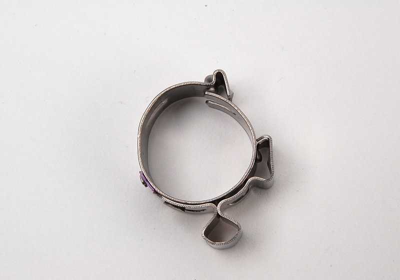 Abrazadera de manguera OEM 32416751128 para BMW E81, E82, E87, E88, F20, F21, F22, F23, F87, E46, E90, E91, E92, E93, F30, F31, F34, F32, F33, F36, E60, E61, F07, F10, F11, E63, E64, F06, F12, F13, E65, E66, F01, F02, E84, E83, F25, F26, E70, F15, E7