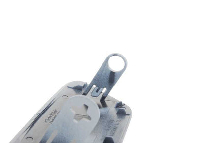 Tapa remolque delantera imprimada izquierda OEM 51118048679 para BMW F10, F11. Original BMW.