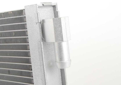 Radiador de refrigeración OEM 17117576273 para BMW E70, F15, F85, E71, E72, F16 y F86. Compatible con motores N57X, N63 y S63 biturbo. Original BMW.