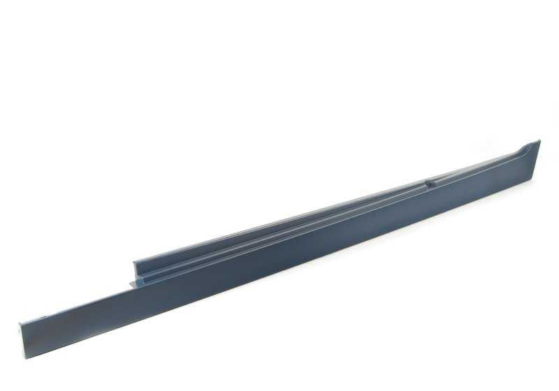 Cubierta del faldón lateral izquierdo imprimada OEM 51777262663 para BMW F10 518d, 520d. Compatible con modelos de 2013 a 2016. Recambio original BMW.