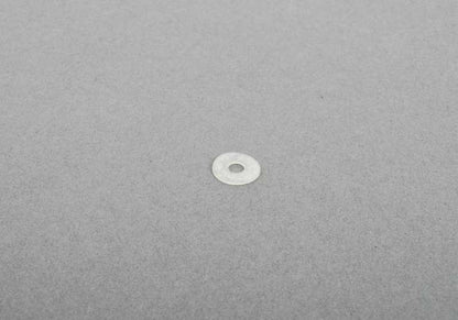 Arandela aislante OEM 32331159745 para BMW E30, E32, E34, Z1. Original BMW.