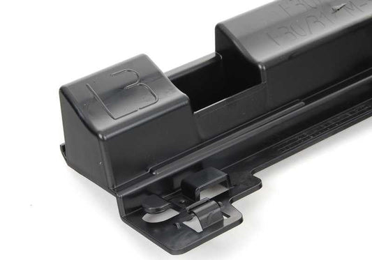 Guia de suporte à esquerda para BMW F30, F31, F80 (OEM 51777256917). BMW original