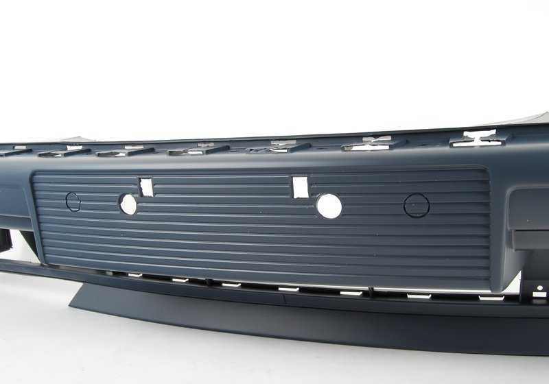 Parachoques delantero OEM 51118127708 para BMW E32. Repuesto original BMW, ideal para restauraciones o sustituciones en vehículos con frontal dañado. Pieza original BMW.